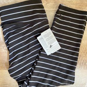 Athleta black striped Chaturanga crops sz S NWT